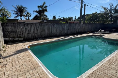 House in Pompano Beach, Florida 3 bedrooms, 106.28 sq.m. № 2057145 - photo 23