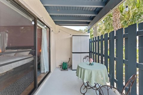 Condo in Sarasota, Florida, 2 bedrooms  № 1856240 - photo 25