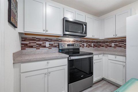 House in Palm Coast, Florida 3 bedrooms, 119.38 sq.m. № 1914331 - photo 15
