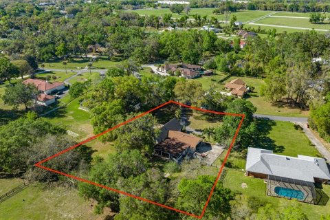 House in Ocala, Florida 5 bedrooms, 402.55 sq.m. № 1587501 - photo 9