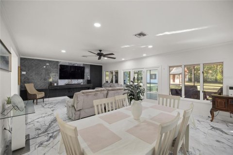 House in Ocala, Florida 5 bedrooms, 402.55 sq.m. № 1587501 - photo 19