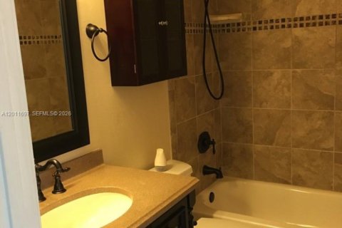 Townhouse in Plantation, Florida 3 bedrooms, 124.49 sq.m. № 2075323 - photo 22