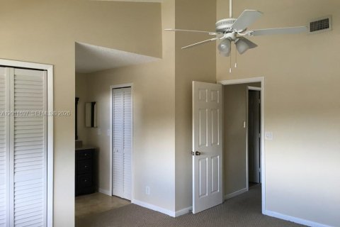 Townhouse in Plantation, Florida 3 bedrooms, 124.49 sq.m. № 2075323 - photo 13