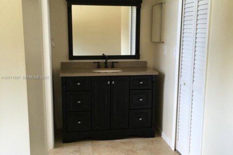 Townhouse in Plantation, Florida 3 bedrooms, 124.49 sq.m. № 2075323 - photo 15