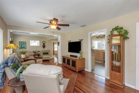 Villa ou maison à vendre à Tampa, Floride: 3 chambres, 132.94 m2 № 1786841 - photo 5