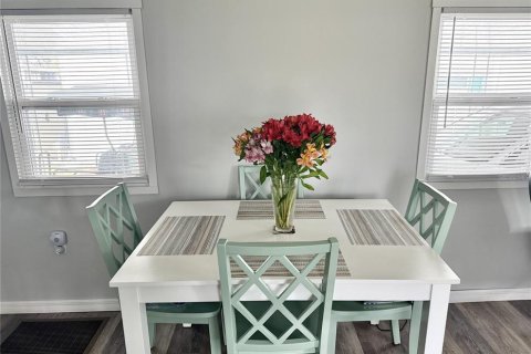 Appartement à louer à Saint Petersburg, Floride: 2 chambres, 73.76 m2 № 2431622 - photo 6