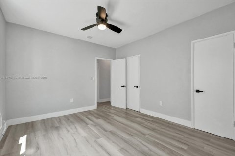 Appartement à louer à Bay Harbor Islands, Floride: 1 chambre, 1976.22 m2 № 1926448 - photo 21