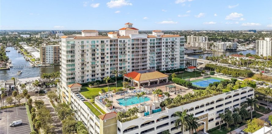 Condominio en Fort Lauderdale, Florida, 1 dormitorio № 1792415