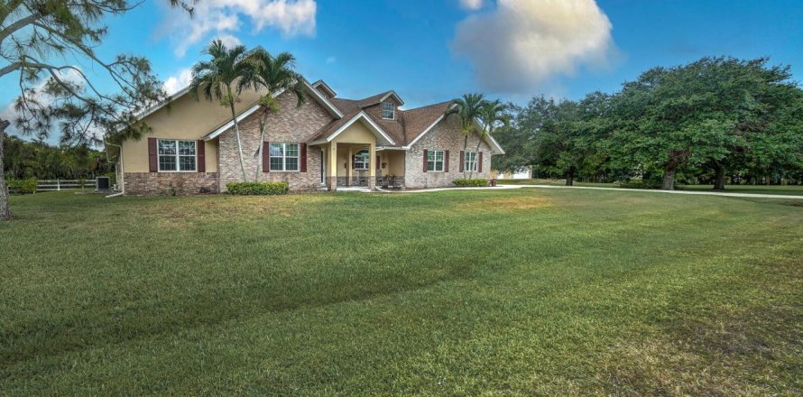 Casa en Plantation, Florida 4 dormitorios, 321.44 m2 № 1179407
