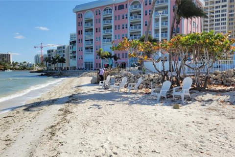 Condo in Sarasota, Florida, 2 bedrooms  № 1777523 - photo 26