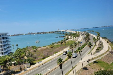 Condo in Sarasota, Florida, 2 bedrooms  № 1777523 - photo 22