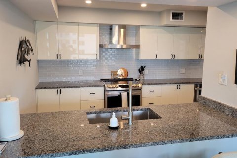 Condo in Sarasota, Florida, 2 bedrooms  № 1777523 - photo 7