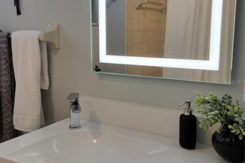 Condo in Sarasota, Florida, 2 bedrooms  № 1777523 - photo 19