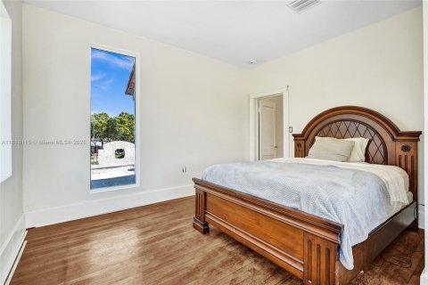 Villa ou maison à vendre à North Miami Beach, Floride: 4 chambres, 243.31 m2 № 1934850 - photo 22