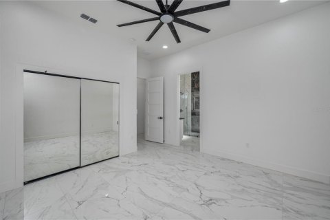 House in Haines City, Florida 4 bedrooms, 262.26 sq.m. № 1885583 - photo 29