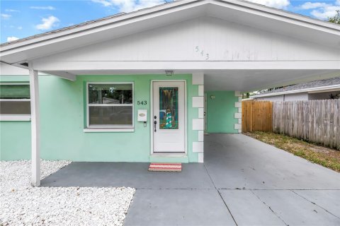House in Saint Petersburg, Florida 2 bedrooms, 104.33 sq.m. № 2107749