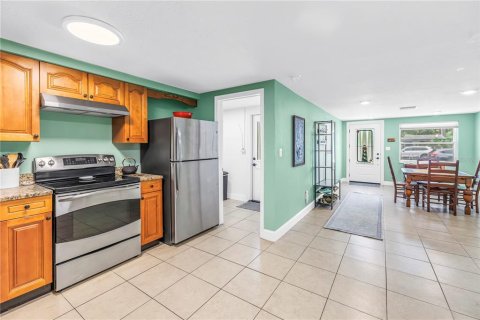 Villa ou maison à vendre à Saint Petersburg, Floride: 2 chambres, 104.33 m2 № 2107749 - photo 7