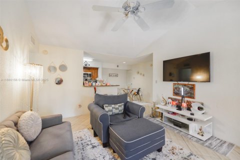 Condominio en venta en Coral Springs, Florida, 2 dormitorios, 92.9 m2 № 1886584 - foto 6