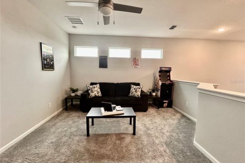 House in Davenport, Florida 4 bedrooms, 247.21 sq.m. № 1835309 - photo 26