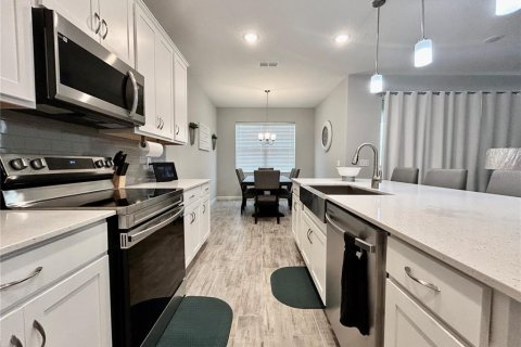 House in Davenport, Florida 4 bedrooms, 247.21 sq.m. № 1835309 - photo 11