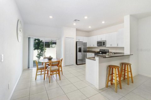 Touwnhouse à vendre à San Antonio, Floride: 2 chambres, 140.56 m2 № 2222779 - photo 14