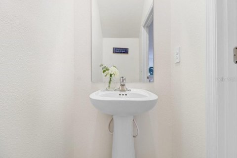 Touwnhouse à vendre à San Antonio, Floride: 2 chambres, 140.56 m2 № 2222779 - photo 18