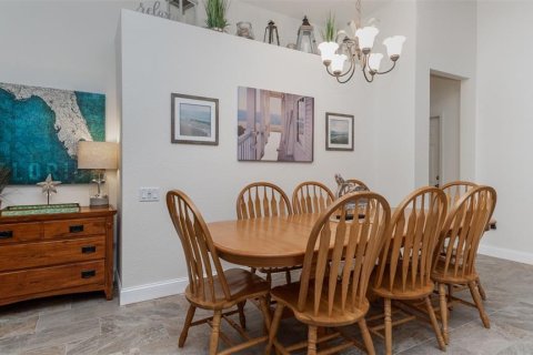 Casa en venta en Kissimmee, Florida, 5 dormitorios, 213.4 m2 № 1718555 - foto 7