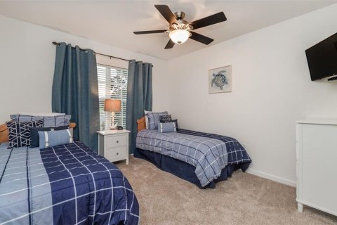 Casa en venta en Kissimmee, Florida, 5 dormitorios, 213.4 m2 № 1718555 - foto 22