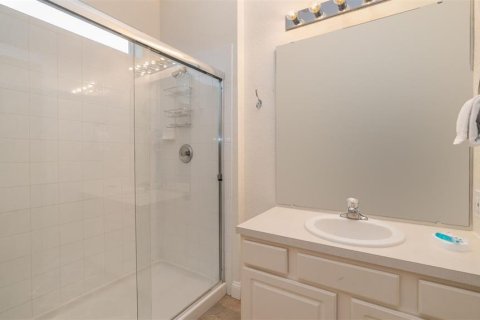 Casa en venta en Kissimmee, Florida, 5 dormitorios, 213.4 m2 № 1718555 - foto 16