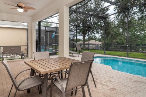 Casa en venta en Kissimmee, Florida, 5 dormitorios, 213.4 m2 № 1718555 - foto 27