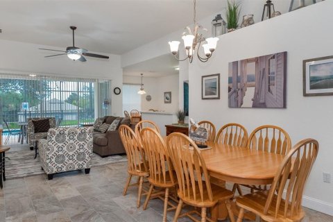Casa en venta en Kissimmee, Florida, 5 dormitorios, 213.4 m2 № 1718555 - foto 8