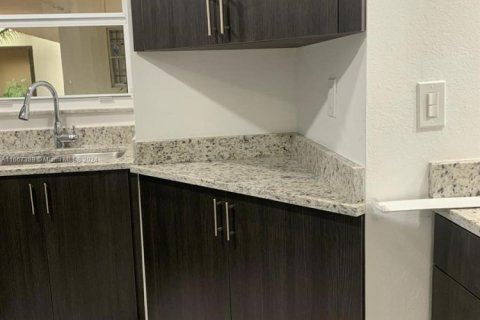 Condominio en venta en Miami, Florida, 2 dormitorios, 89.93 m2 № 1382027 - foto 11
