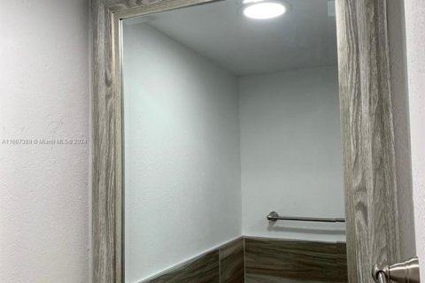 Condominio en venta en Miami, Florida, 2 dormitorios, 89.93 m2 № 1382027 - foto 26