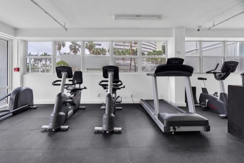 Condo in Fort Lauderdale, Florida, 1 bedroom № 2185425 - photo 12