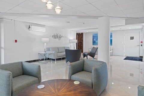 Condo in Fort Lauderdale, Florida, 1 bedroom № 2185425 - photo 21