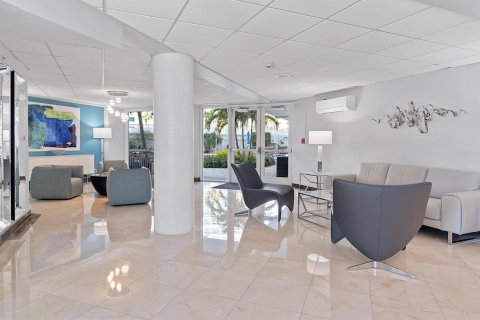 Condo in Fort Lauderdale, Florida, 1 bedroom № 2185425 - photo 19