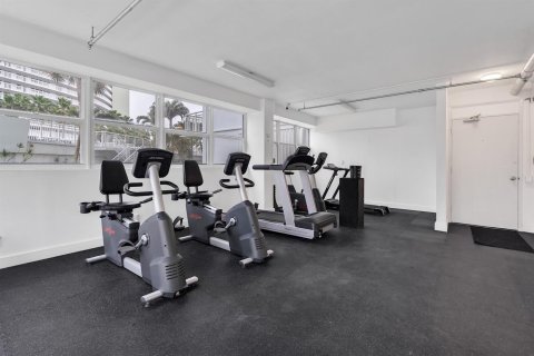 Condo in Fort Lauderdale, Florida, 1 bedroom № 2185425 - photo 11