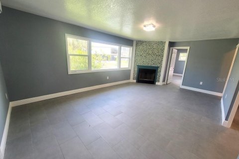 Casa en alquiler en Weeki Wachee, Florida, 2 dormitorios, 80.27 m2 № 2150101 - foto 12