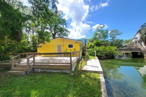 Casa en alquiler en Weeki Wachee, Florida, 2 dormitorios, 80.27 m2 № 2150101 - foto 8
