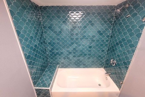 Casa en alquiler en Weeki Wachee, Florida, 2 dormitorios, 80.27 m2 № 2150101 - foto 21