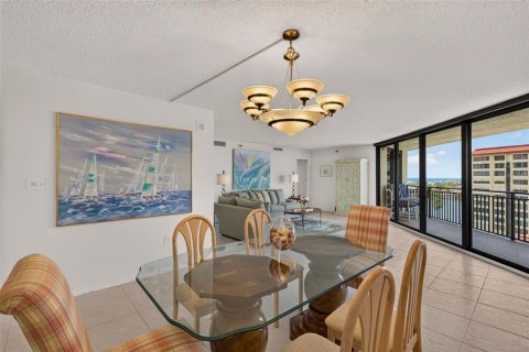 Condo in Clearwater, Florida, 2 bedrooms  № 2152321 - photo 16