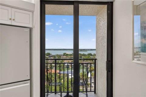 Condo in Clearwater, Florida, 2 bedrooms  № 2152321 - photo 8