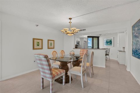 Condo in Clearwater, Florida, 2 bedrooms  № 2152321 - photo 15