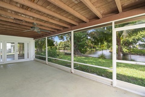 Villa ou maison à vendre à Margate, Floride: 2 chambres, 116.78 m2 № 2429203 - photo 23