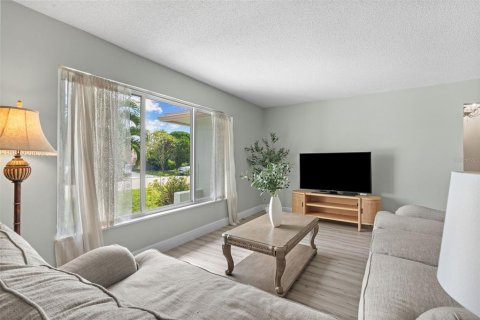 Villa ou maison à vendre à Margate, Floride: 2 chambres, 116.78 m2 № 2429203 - photo 8