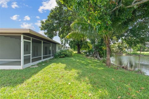 Villa ou maison à vendre à Margate, Floride: 2 chambres, 116.78 m2 № 2429203 - photo 25