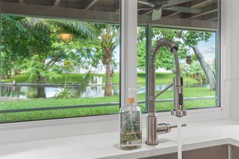 Villa ou maison à vendre à Margate, Floride: 2 chambres, 116.78 m2 № 2429203 - photo 12