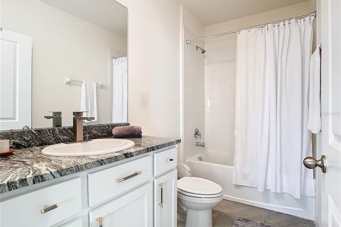 House in San Antonio, Florida 3 bedrooms, 182.18 sq.m. № 1584581 - photo 28