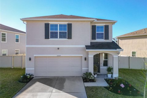 House in San Antonio, Florida 3 bedrooms, 182.18 sq.m. № 1584581 - photo 1