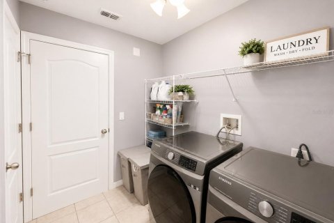 Touwnhouse à vendre à Orlando, Floride: 3 chambres, 155.89 m2 № 2220794 - photo 5